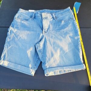 New Directions Women's Denim Jean Shorts Size 12 New with Tags Mid Rise